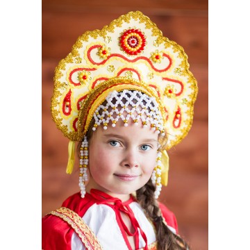 Кокошник «Лариса» золотой для русских народных танцев